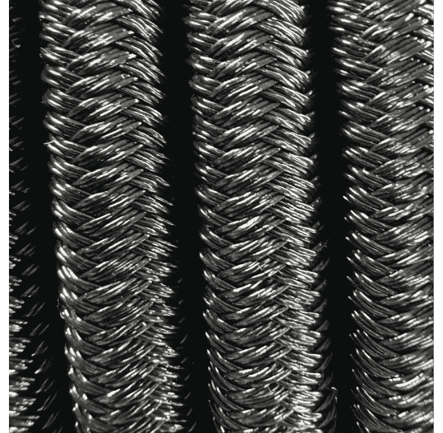 Fest auf eine Spule gewickeltes schwarzes rund geflochtenes Gummiseil als Meterware, Ø 8 mm